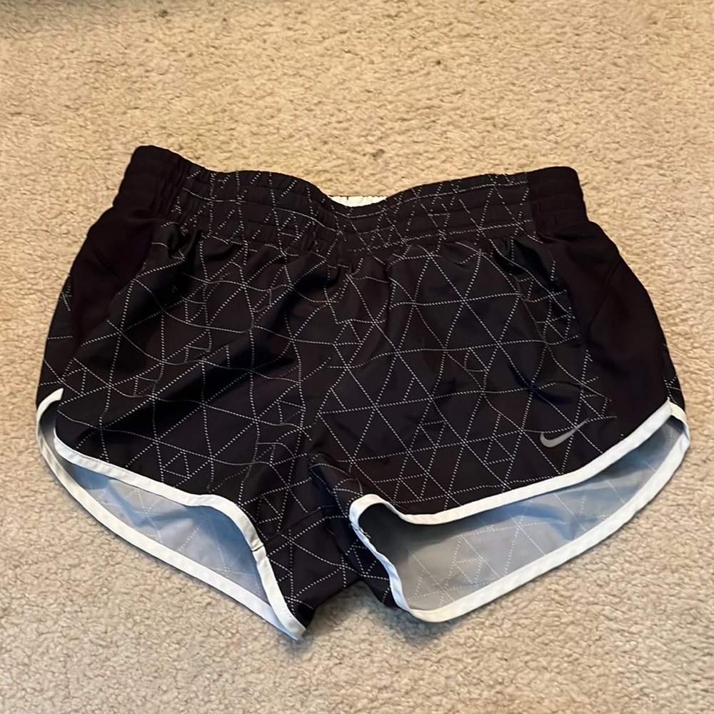 Nike shorts size small